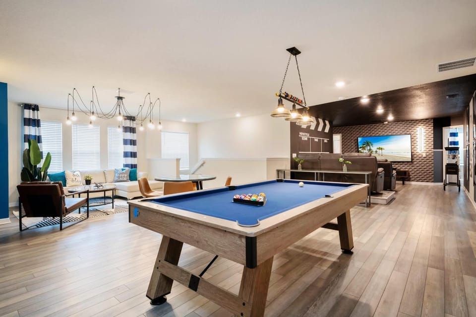 Luxurious New 9BR Villa w Game Room Theater Pool Villa in Four Corners