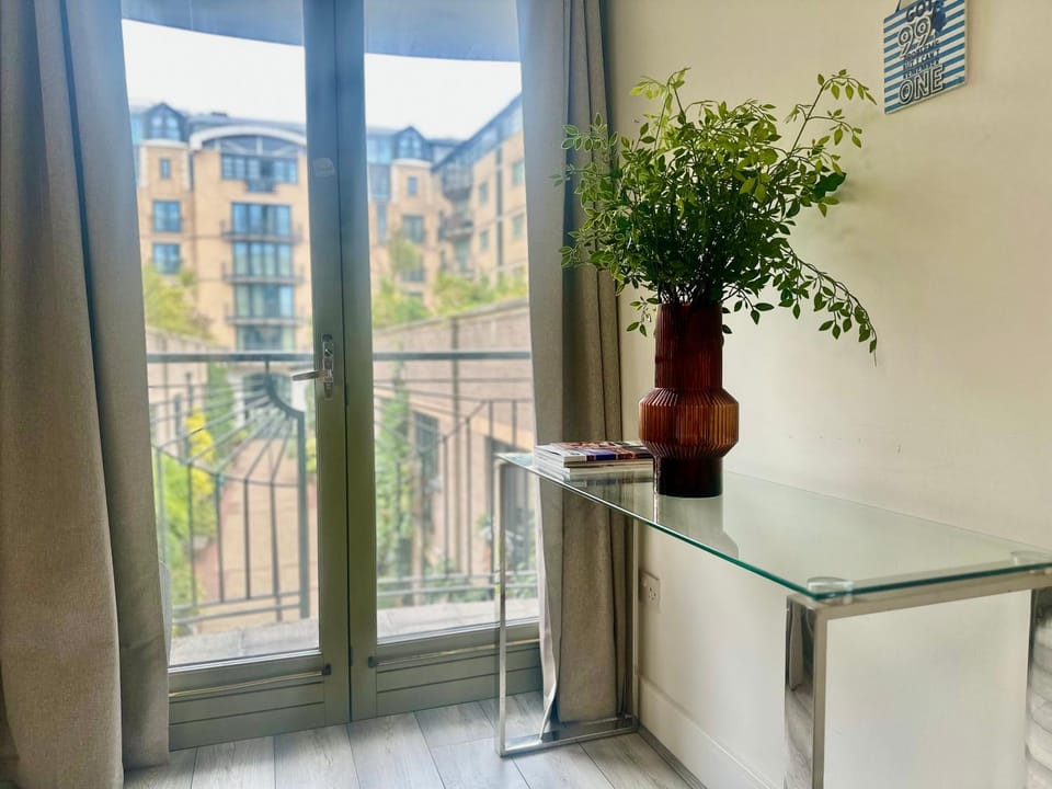 View (from property/room), Balcony/Terrace, Dining area