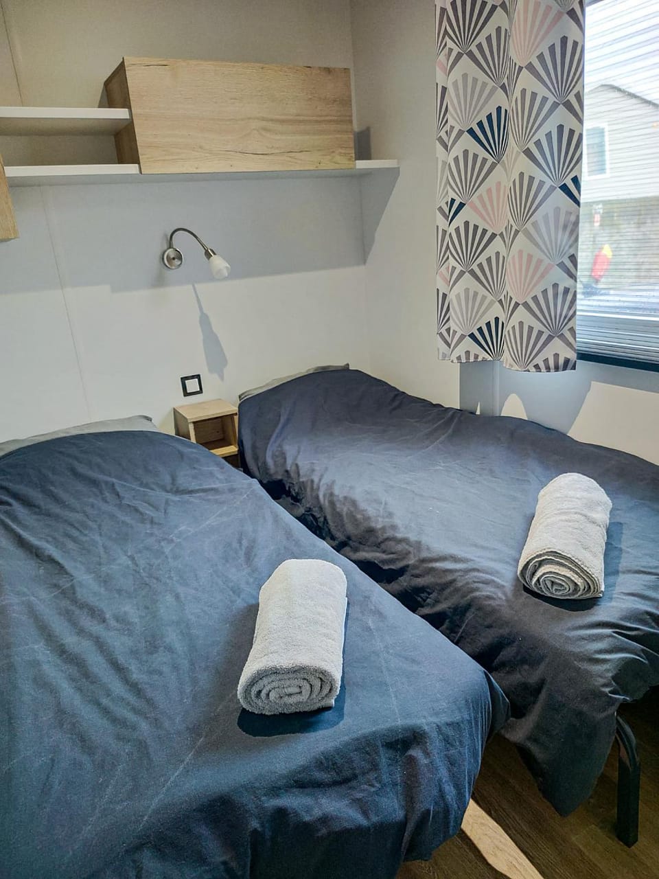 Bed, Photo of the whole room, Bedroom, towels