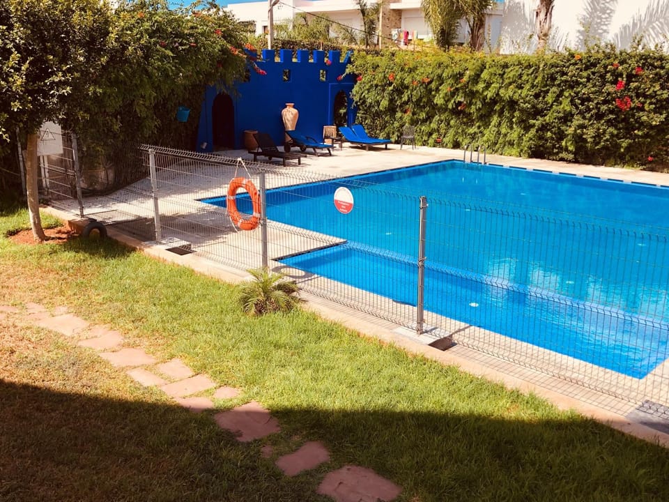 Swimming pool