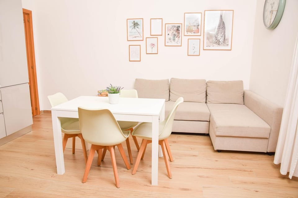 Living room, Seating area, Dining area