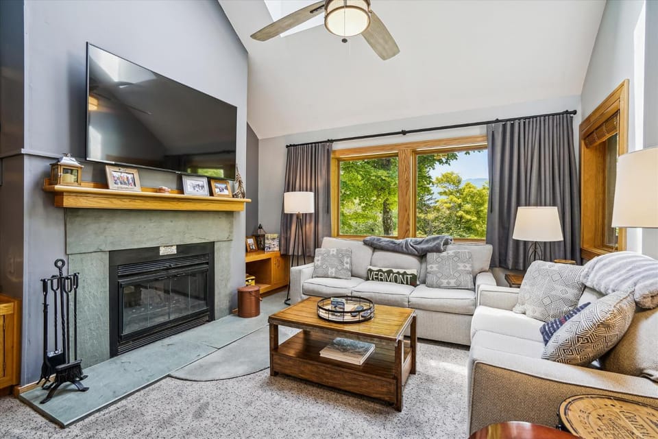 TV and multimedia, Living room, flat iron