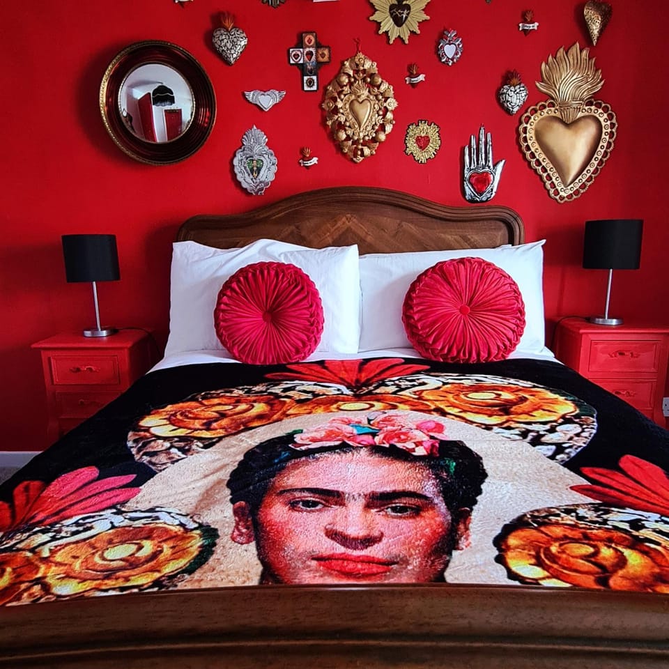 Bed, Decorative detail, Bedroom