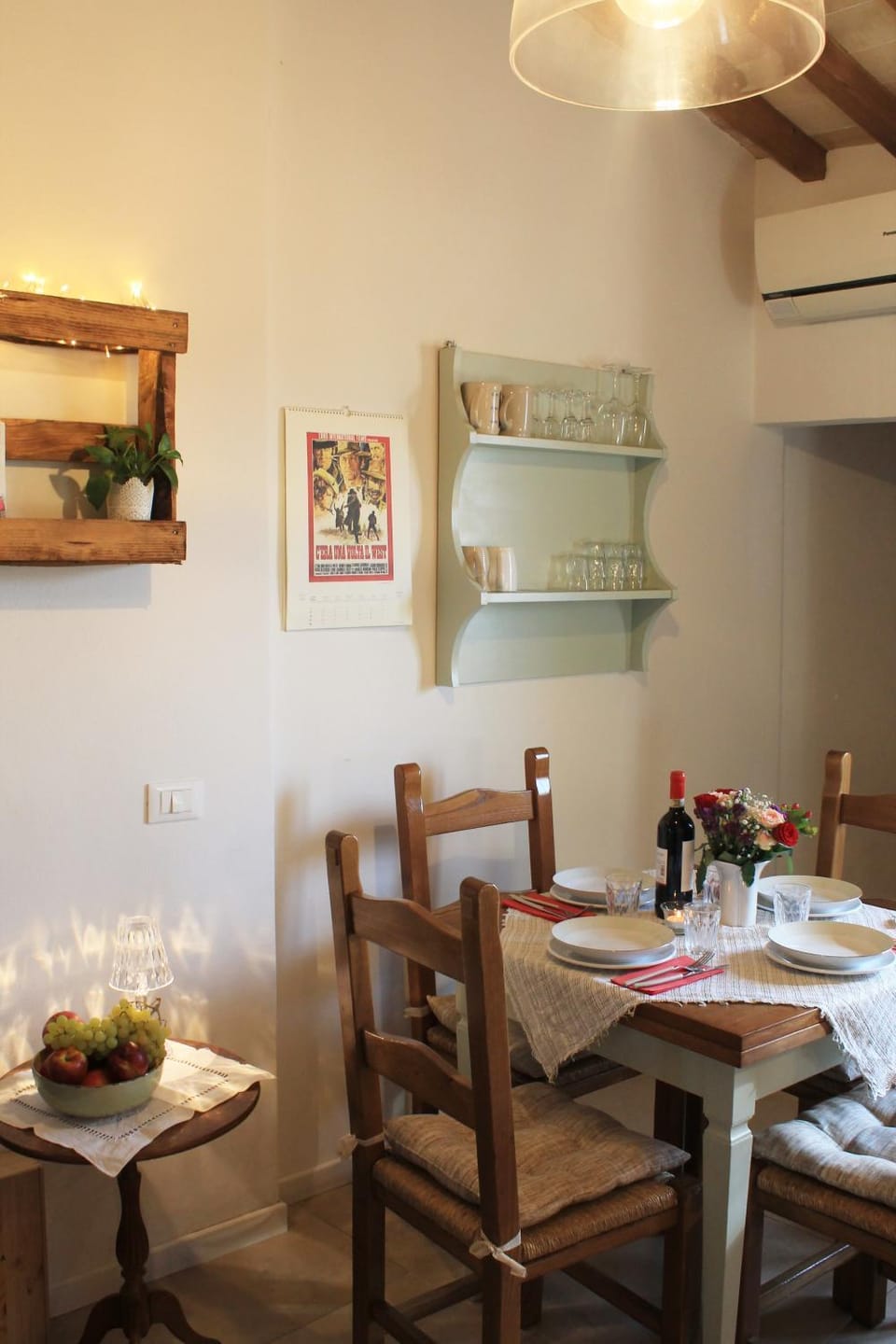 Living room, Dining area, air conditioner