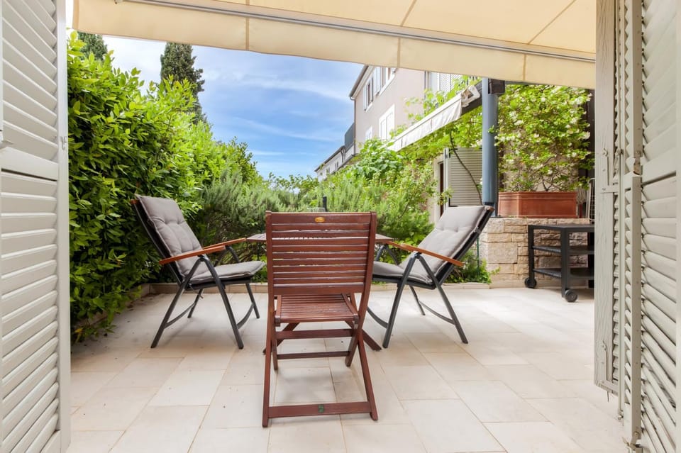 Balcony/Terrace, Dining area