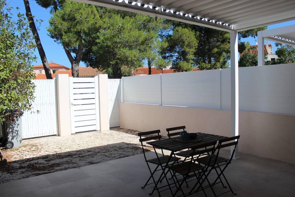 Balcony/Terrace, Dining area