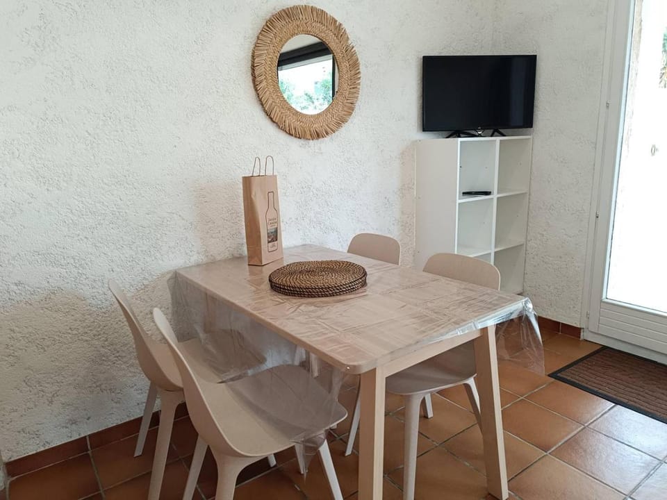 TV and multimedia, Dining area