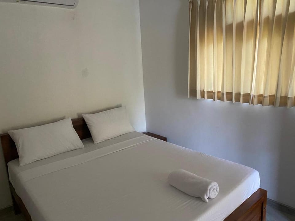 Peacock Village Pinnawala - Offer Alert! Elephant Welfare Program Bed and Breakfast in Sri Lanka