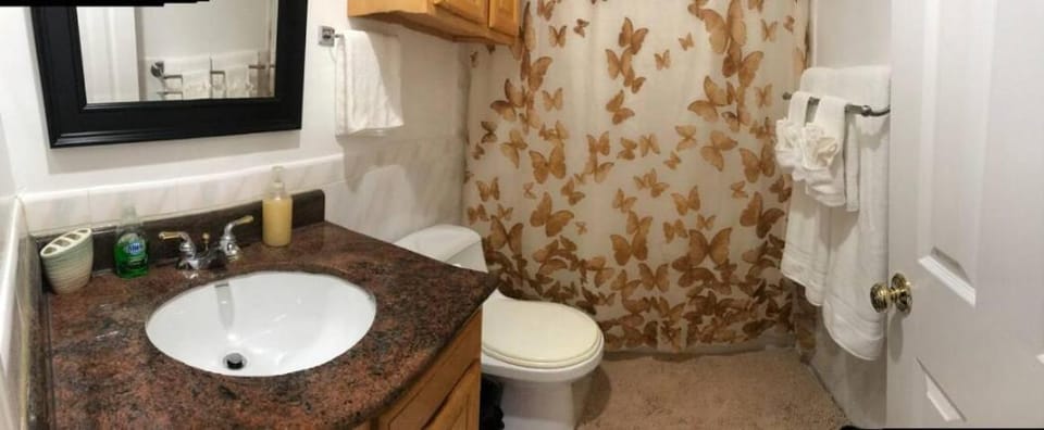 San Francisco Private Room and Bathroom - Free Street Parking Apartment in San Francisco