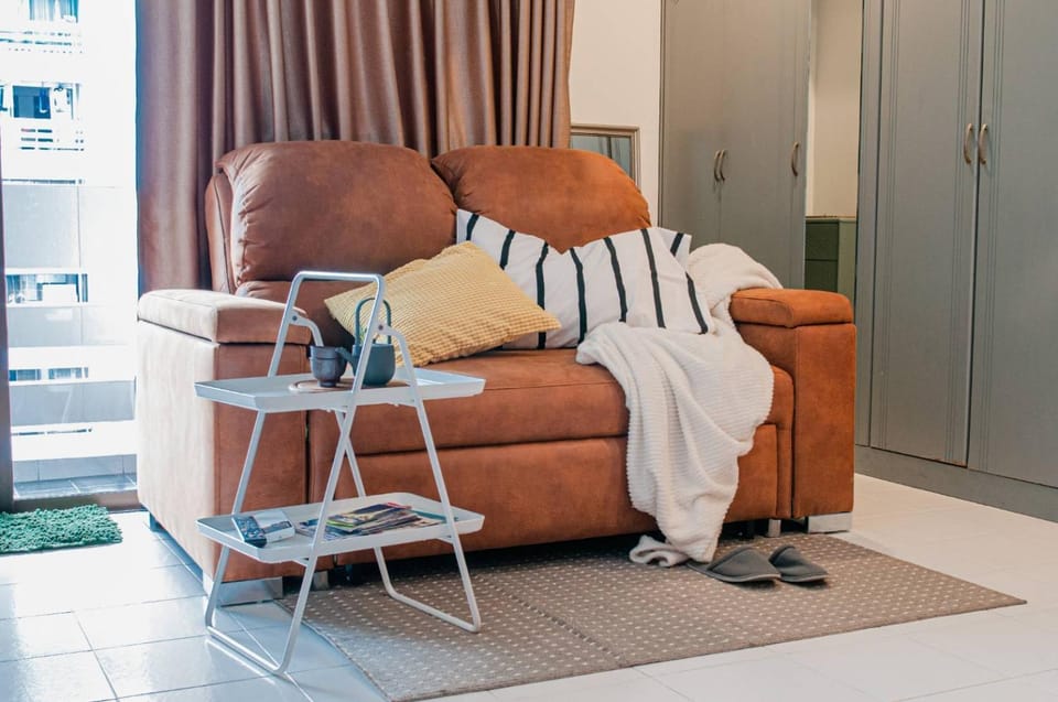 Cozy 1br walk to BTS and Airport Rail Link Close to Malls T Apartment in Bangkok