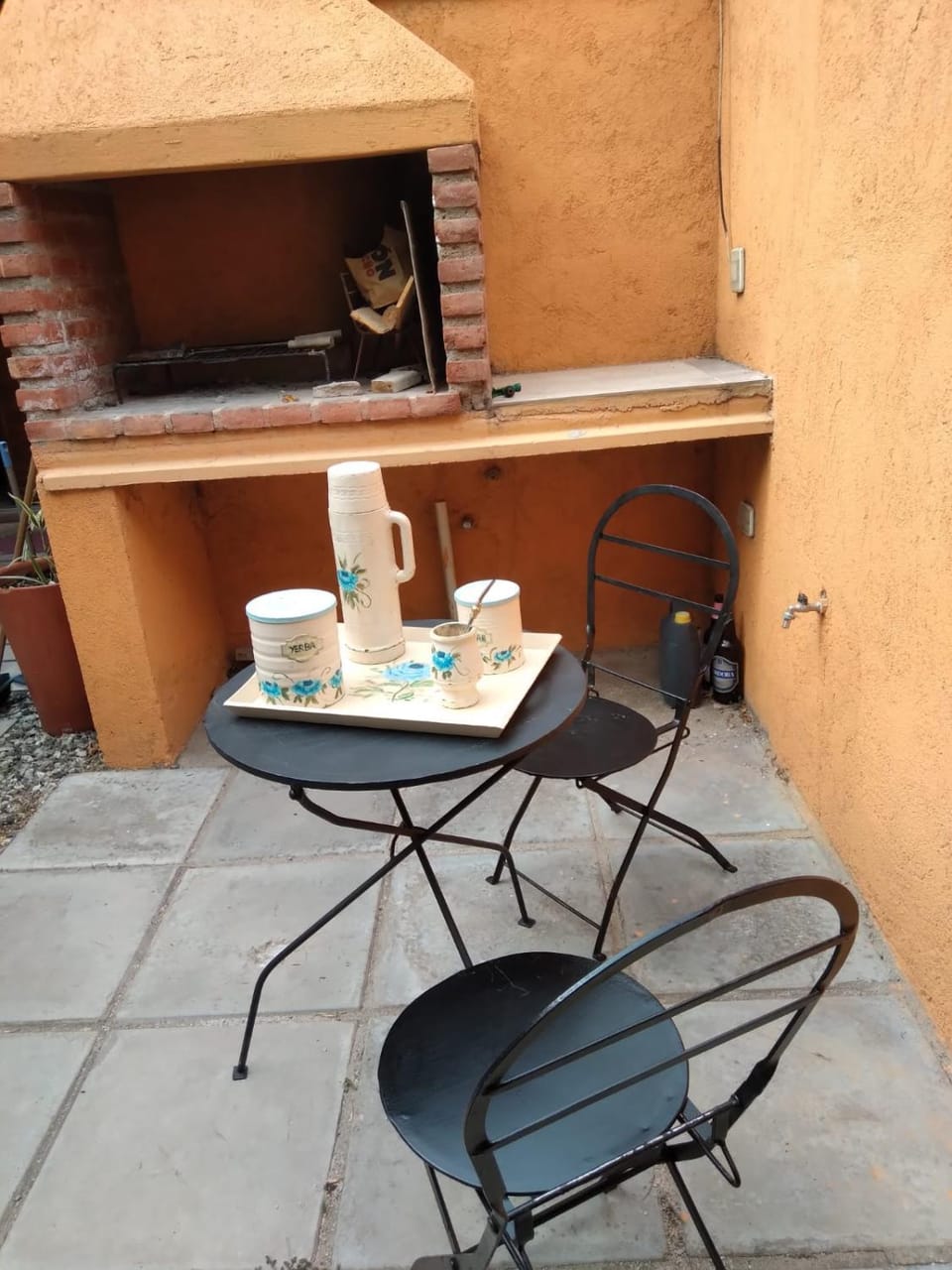 Patio, BBQ facilities
