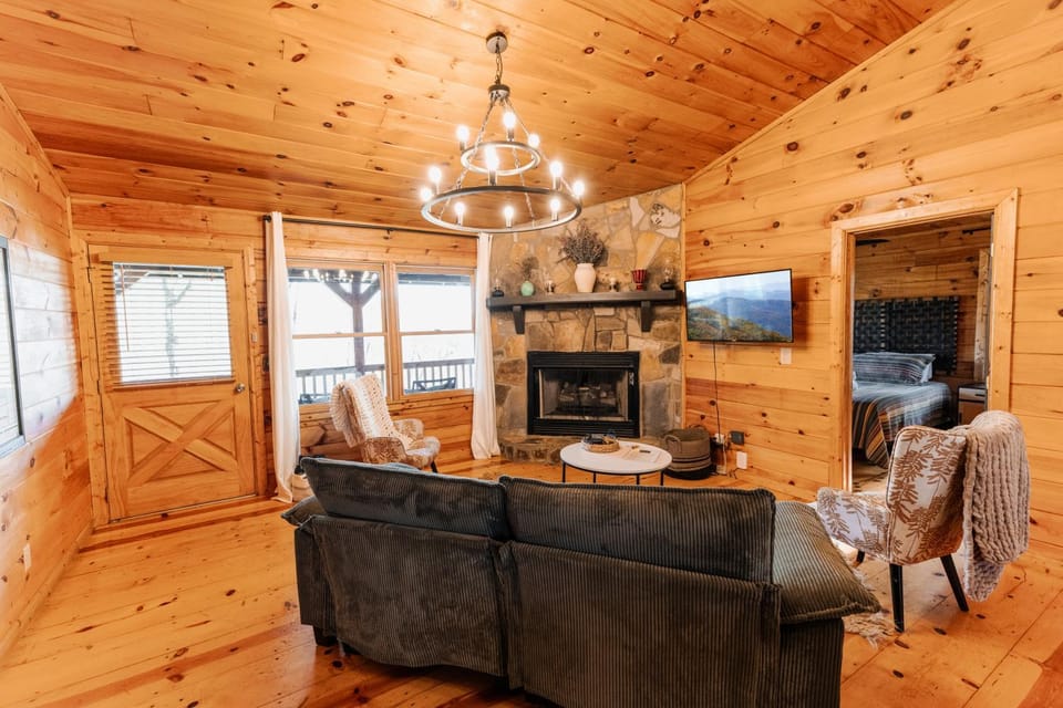 View (from property/room), View (from property/room), Living room, Mountain view, Mountain view