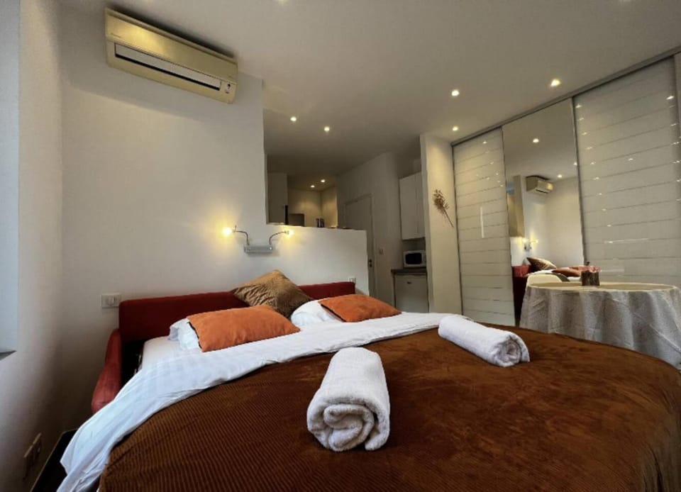 Bed, wardrobe
