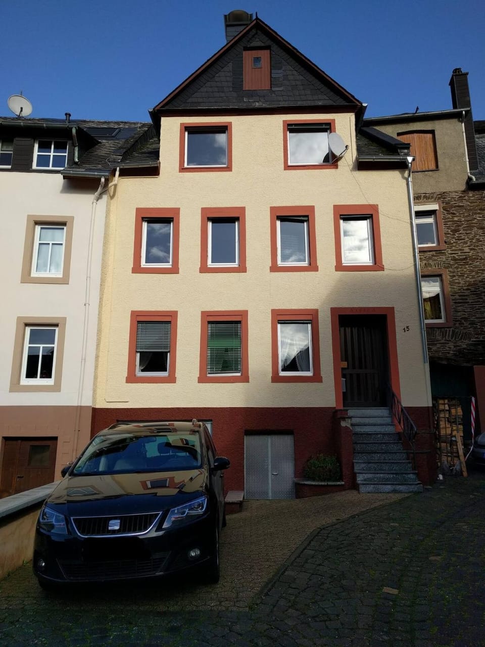Property building, Day
