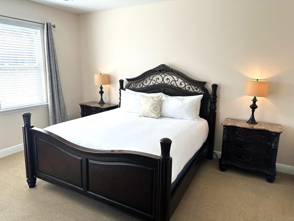 6 bedrooms pool home Encore Reunion Resort Gated Villa in Four Corners