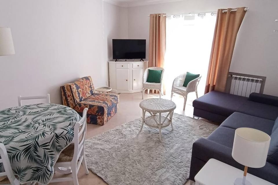 Casa de Praia da Zezinha Apartment in Costa da Caparica