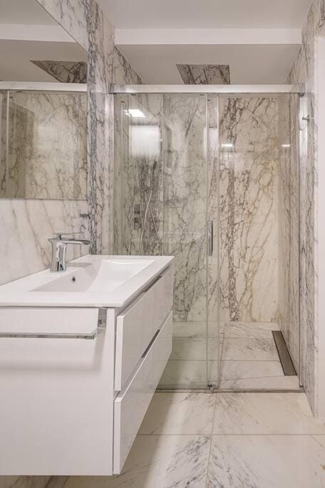 Shower, Bathroom