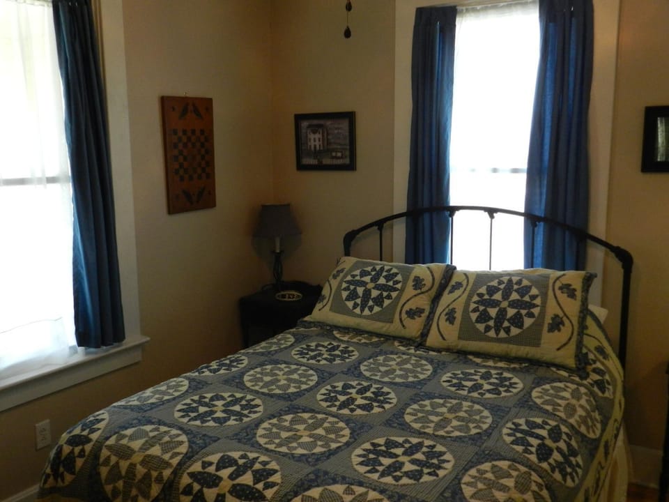 Helming Guest House Bed and Breakfast in Hermann