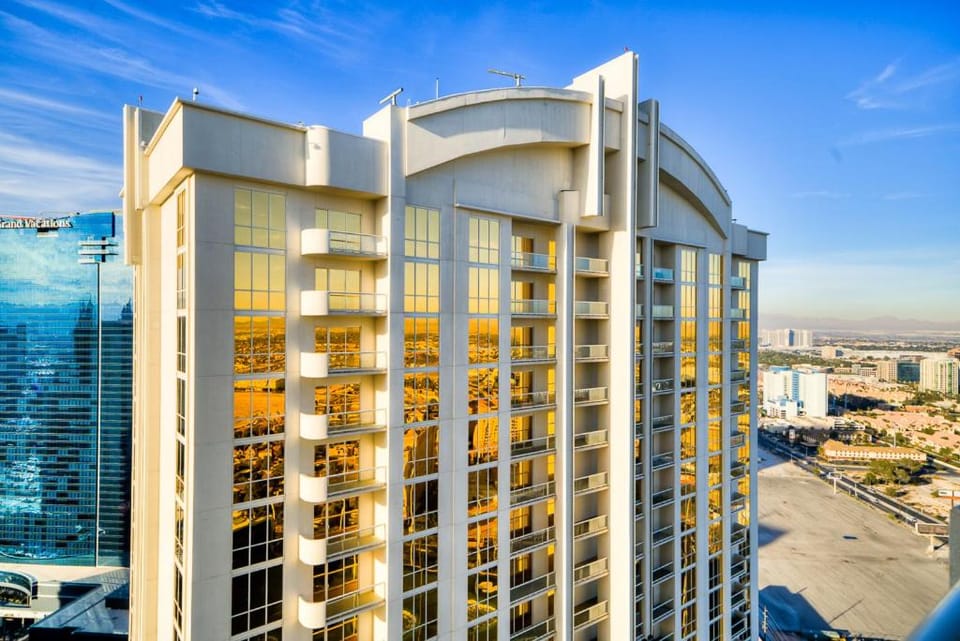 Jet Luxury at The Signature Condo Hotel Apartment hotel in Las Vegas Strip