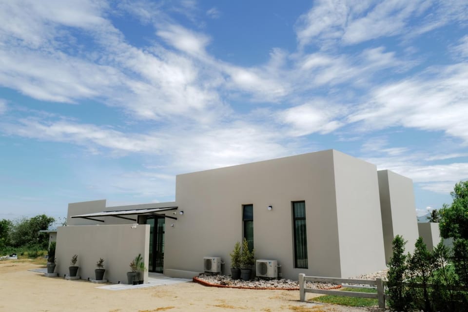 Property building, Day