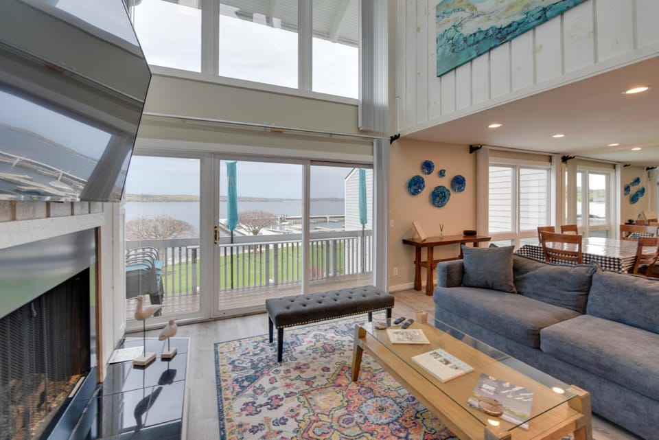 Luxury Lakefront Boyne City Townhome w/ Views! House in Boyne City