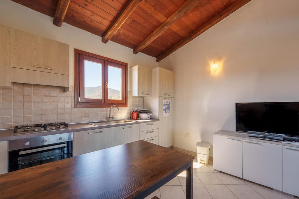 Property building, Kitchen or kitchenette, Living room