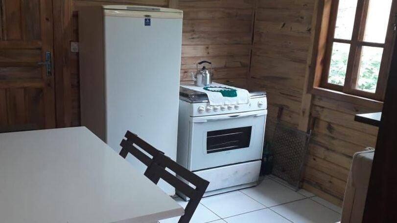 Casa com Piscina Tv e Wi-fi, pertinho do Mar House in State of Paraná