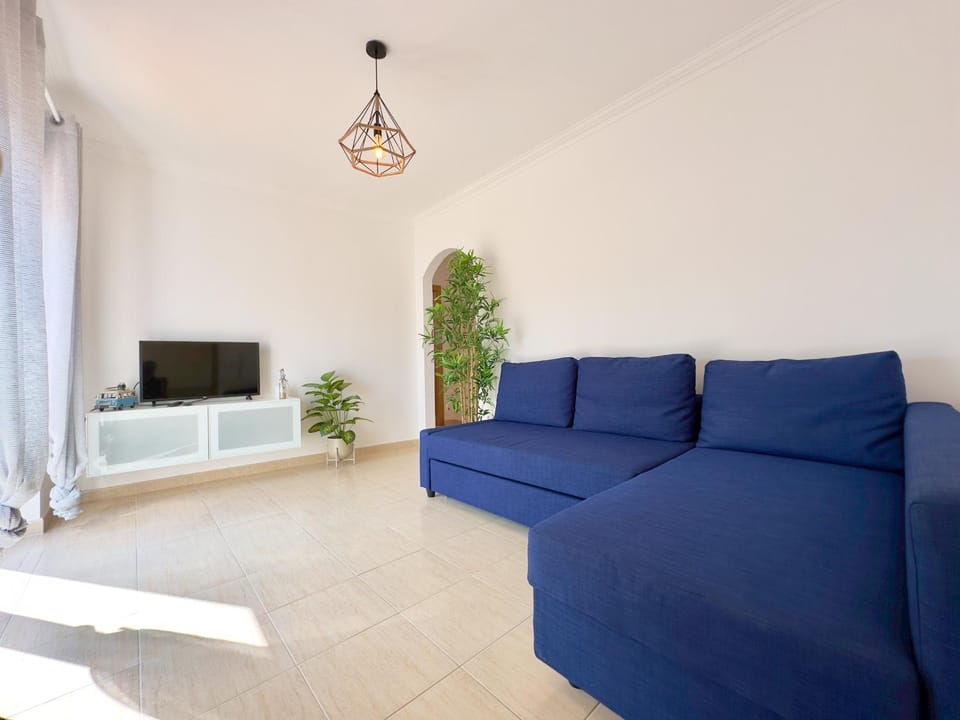 Communal lounge/ TV room, TV and multimedia, Living room, Seating area