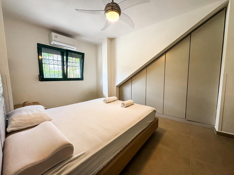 Bed, wardrobe