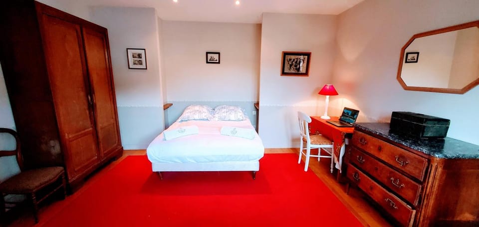Le Sequoia Bed and Breakfast in Centre-Val de Loire