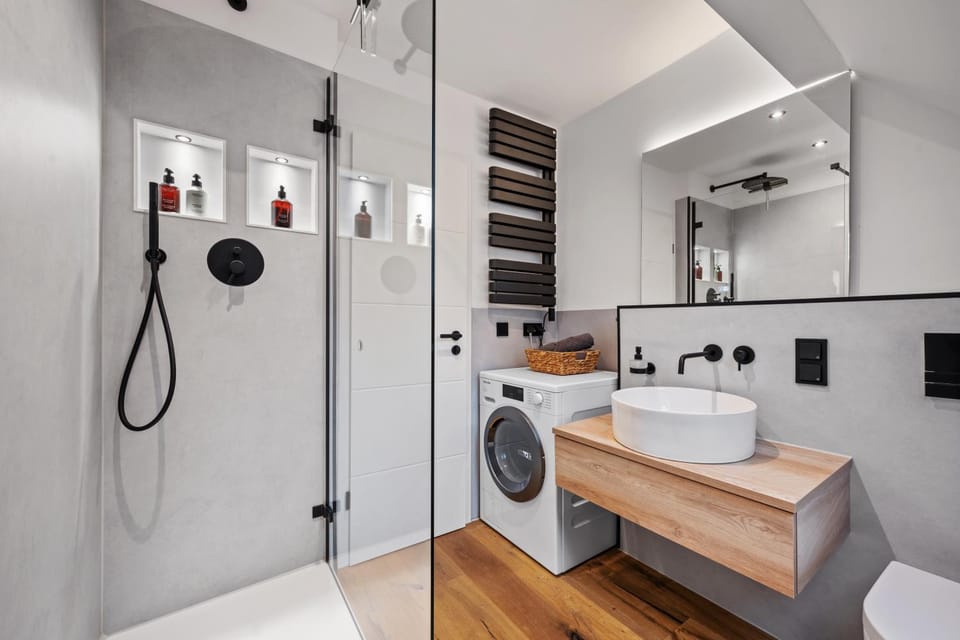 Shower, Bathroom, washing machine, dryer