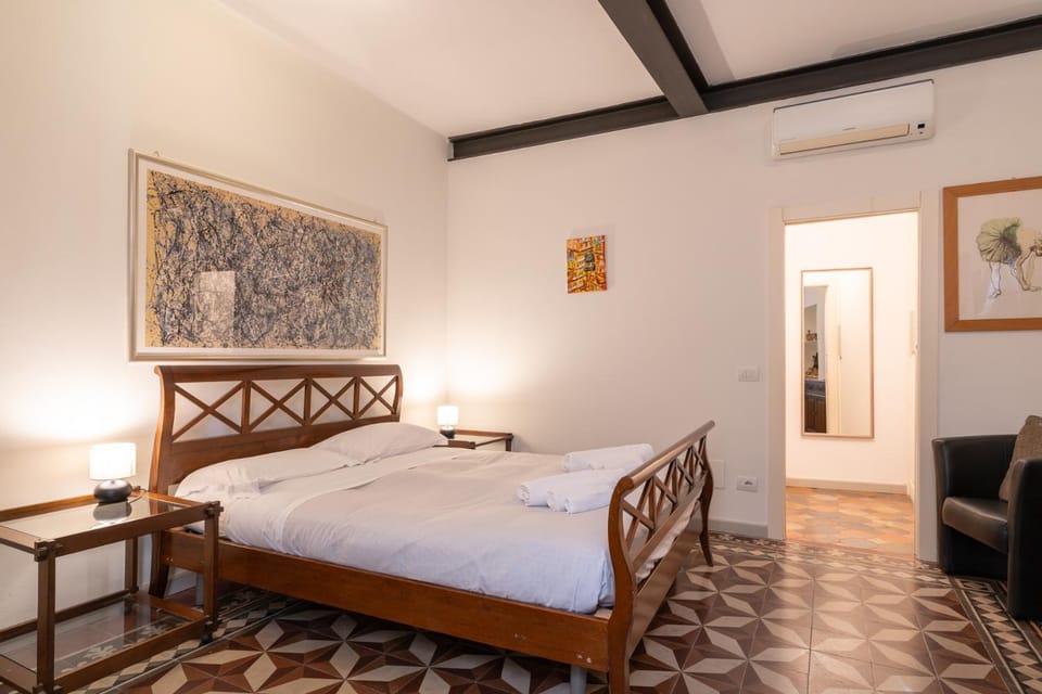 Bed, Bedroom, air conditioner
