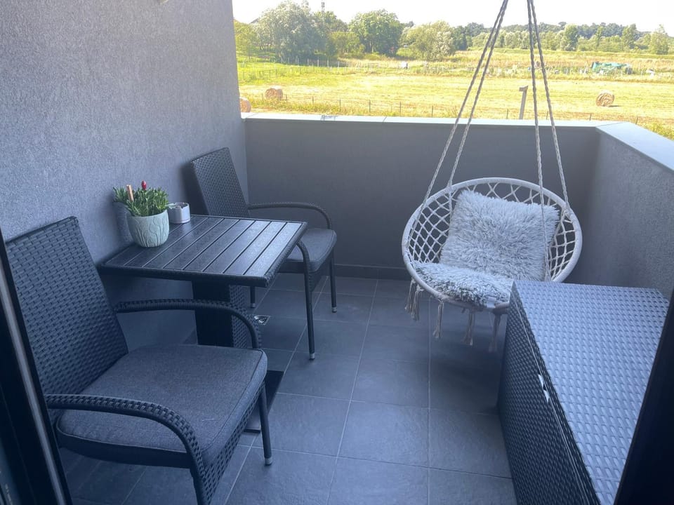 Day, View (from property/room), Balcony/Terrace, Seating area, Dining area