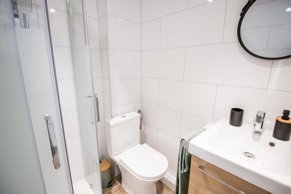 Shower, Toilet, Bathroom
