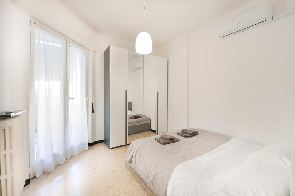 Bed, Photo of the whole room, Bedroom, towels, wardrobe, air conditioner