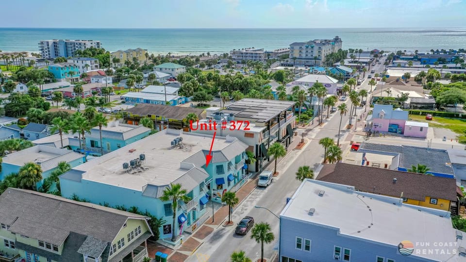 Property building, Nearby landmark, Neighbourhood, Bird's eye view, Location