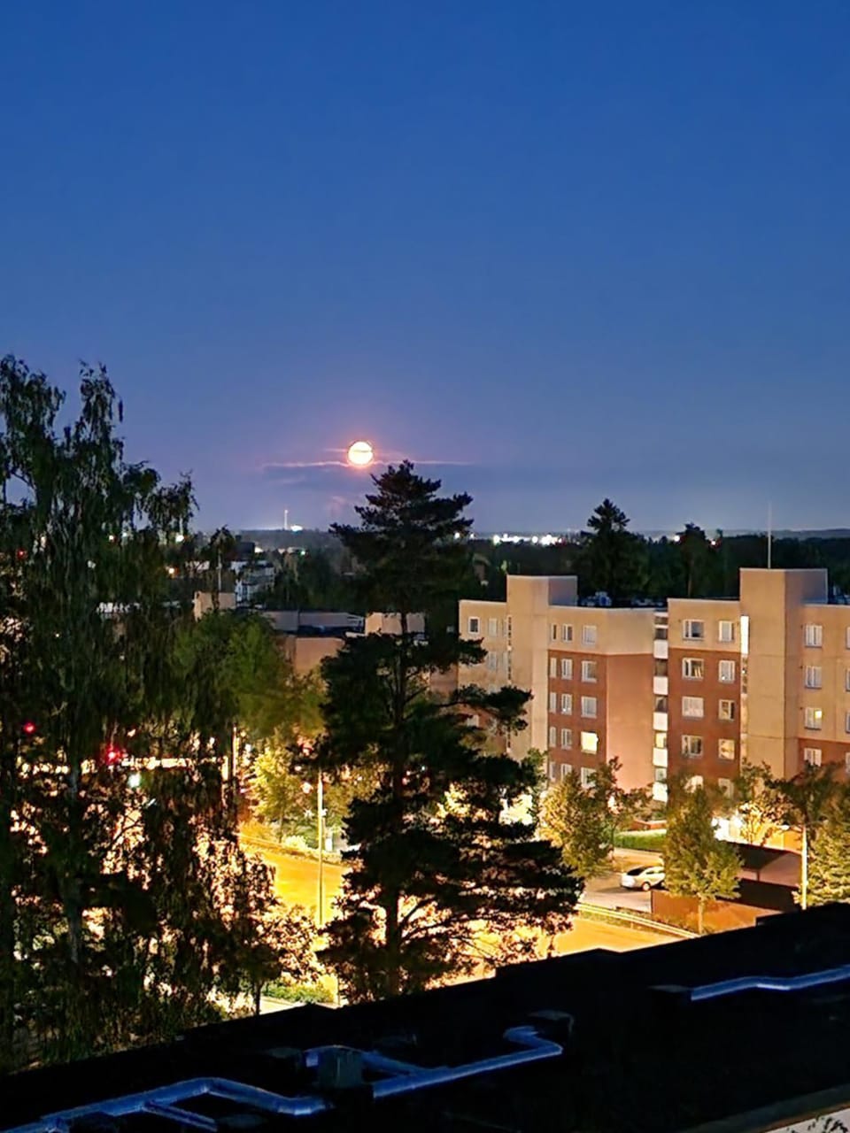 Big room with balcony in a shared apartment in the center of Kerava Vacation rental in Uusimaa