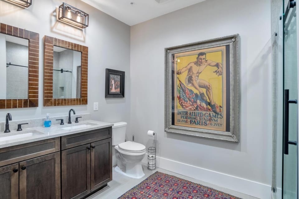 Absolutely Amazing Downtown Condo House in Asheville