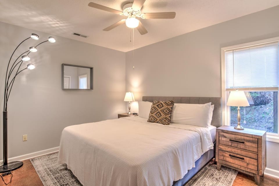 South Asheville Townhome 14 A House in Asheville