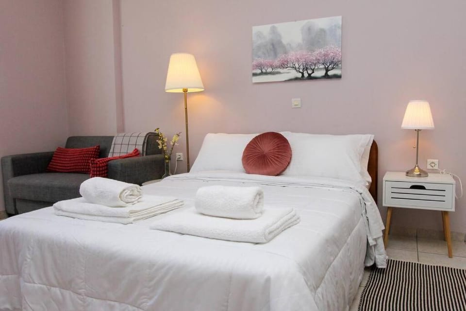 Κεντρικό κομψό ήσυχο στούντιο. Apartment in Peloponnese, Western Greece and the Ionian