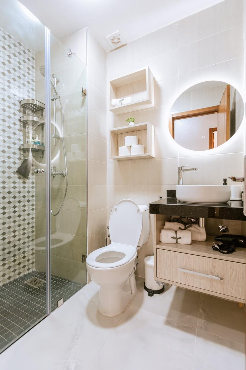 Shower, Bathroom, towels