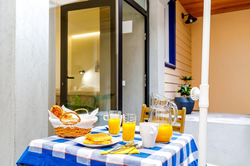 Ladomar Avenida Apartment in Azores District