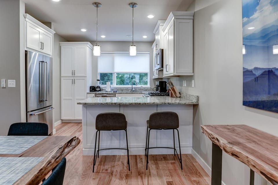 239 South Slope Beauty House in Asheville