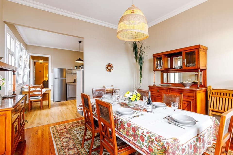 Property building, Kitchen or kitchenette, Living room