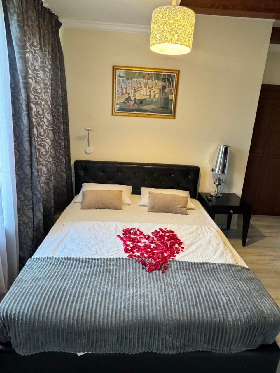 Pensiunea Sun Victor Bed and Breakfast in Romania