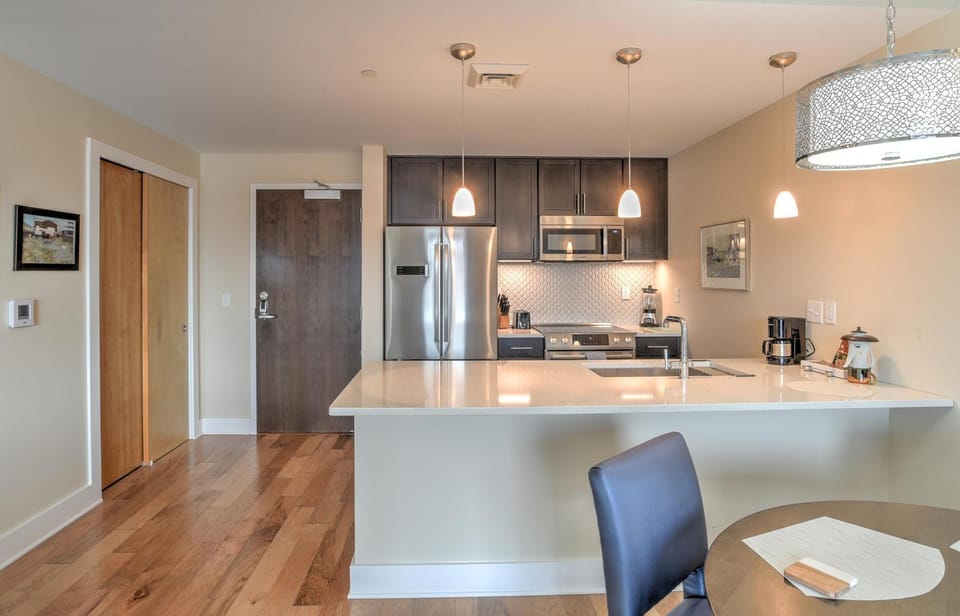 Stylish Downtown Asheville Condo | Balcony · King Bed · Walk to Everything House in Asheville