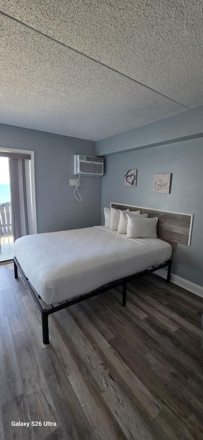 Oceanfront Efficiency T505 Apartment in Myrtle Beach