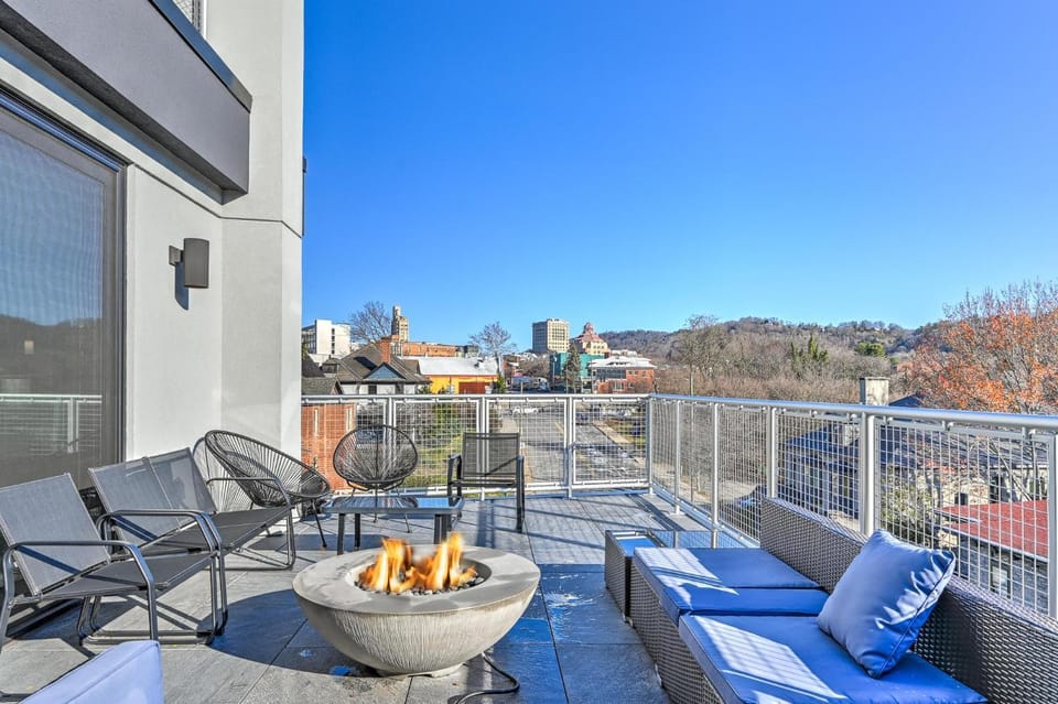 145 Biltmore Ave A New Luxury Condo 541E0D House in Asheville