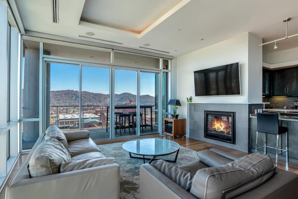 The Asheville Club at 151 House in Historic Montford