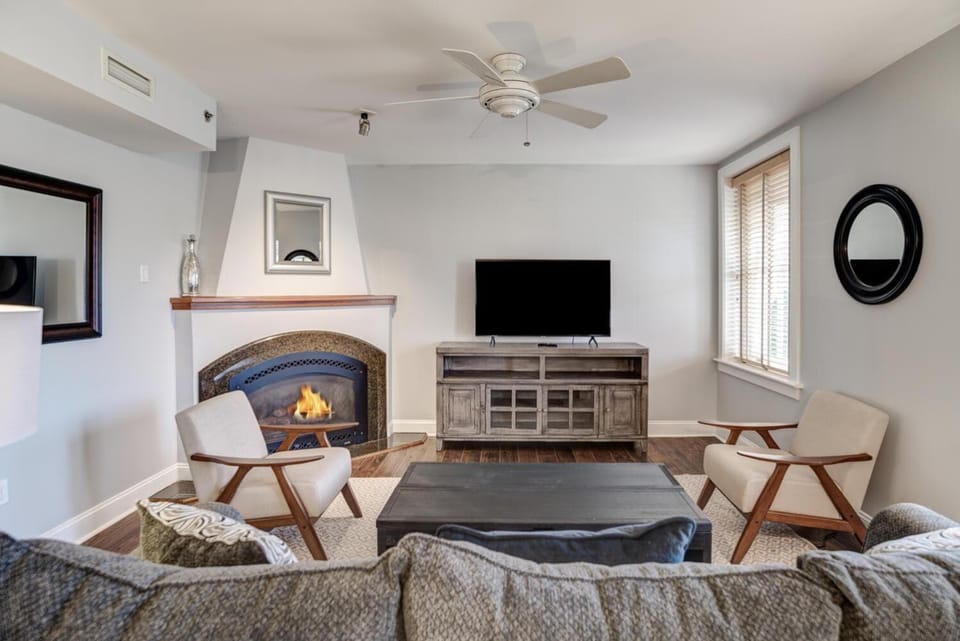 8 Village Lane 200 House in Biltmore Village